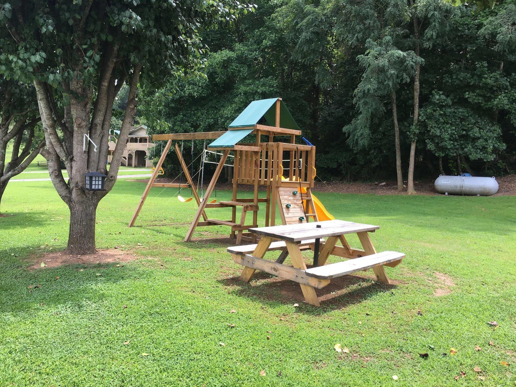 Chatuge Mountain Inn Elf Dış mekan fotoğraf